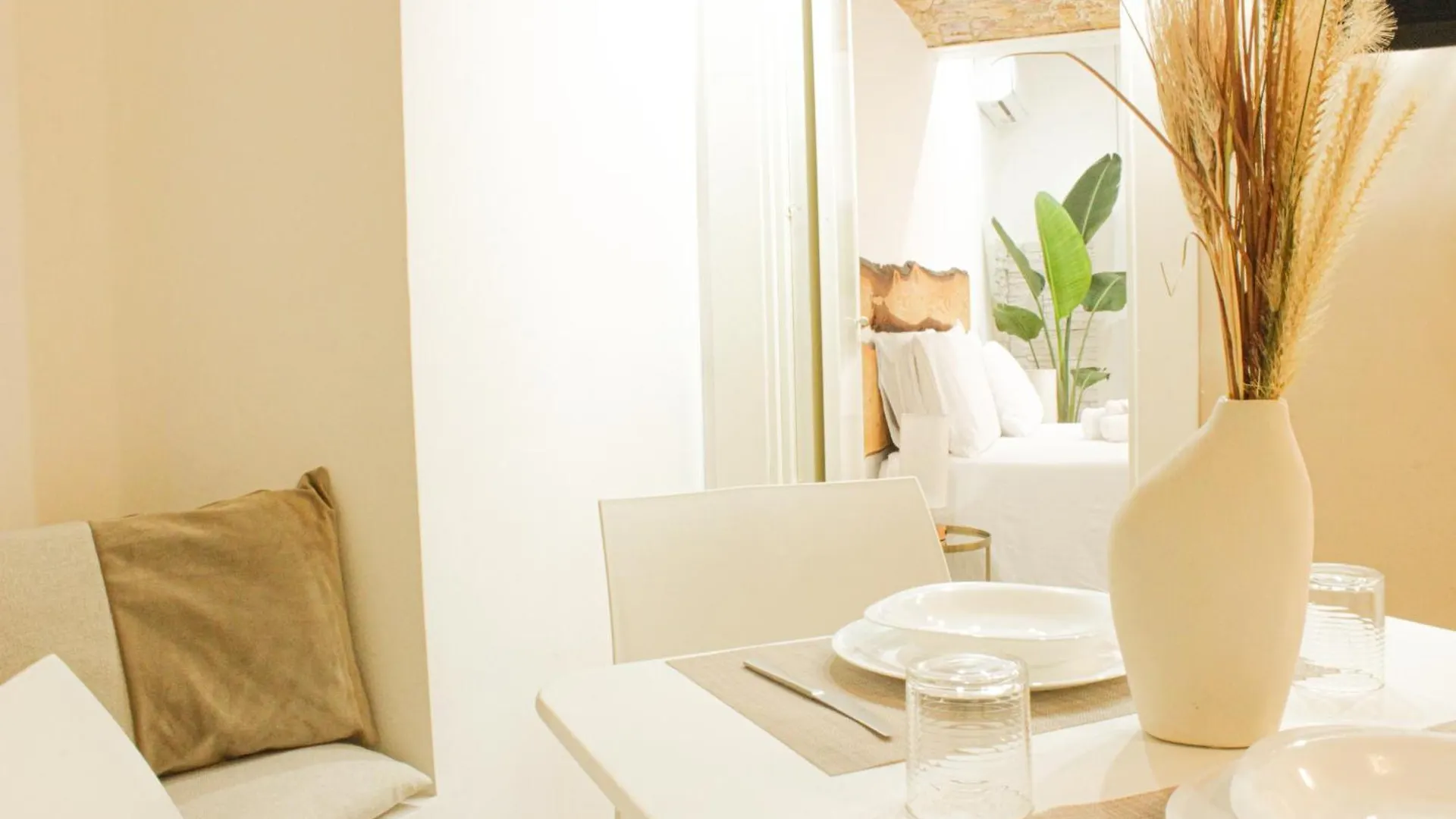 Stationsuite N5 Spa Privata Idromassaggio & Wifi In Centro Vicino Alla Stazione Centrale Палермо 0*,