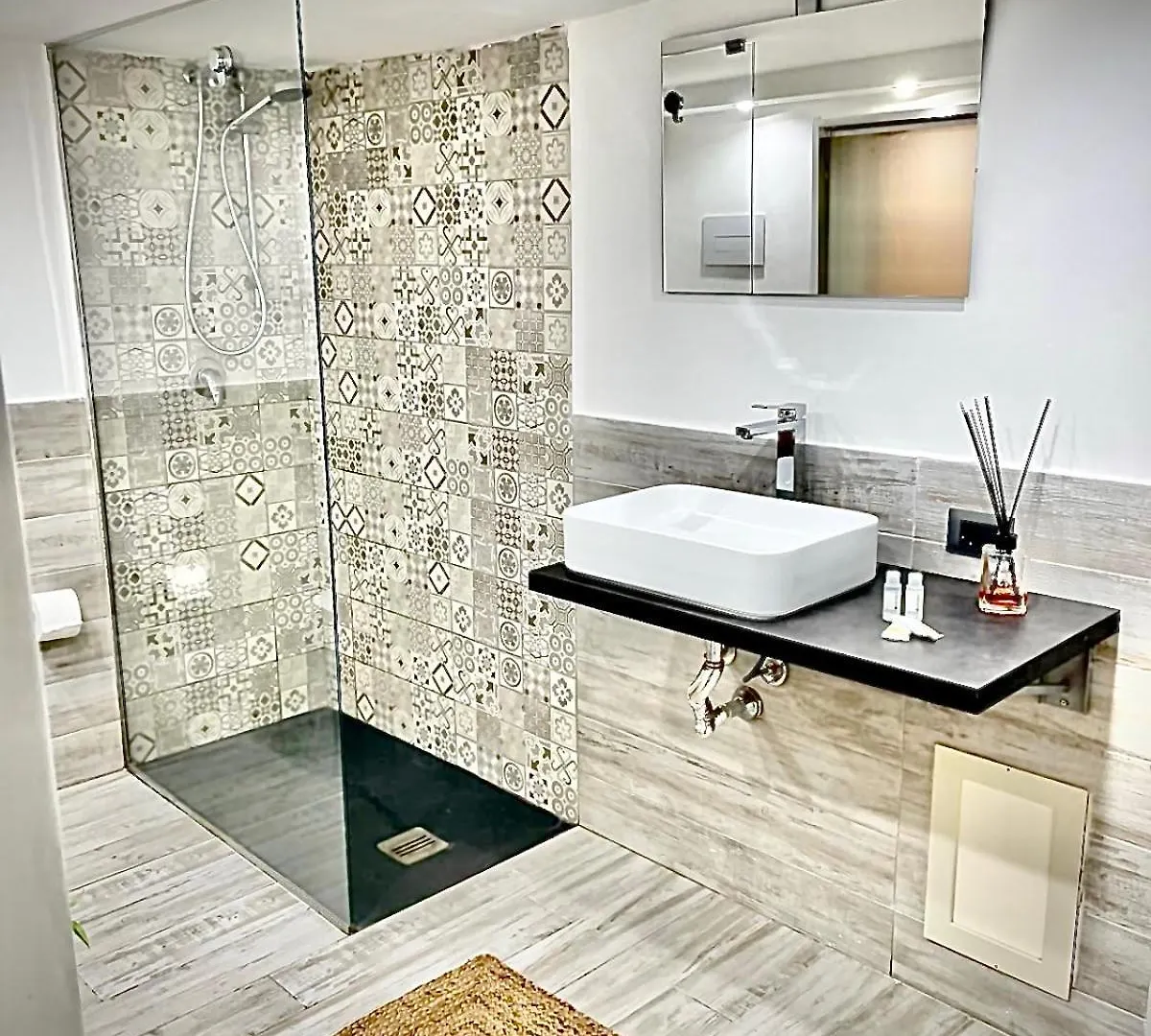 Stationsuite N5 Spa Privata Idromassaggio & Wifi In Centro Vicino Alla Stazione Centrale Палермо 0*,  Италия